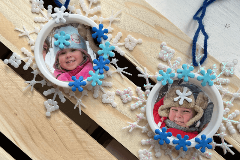 Winter Craft: Recycled Play Dough Cap Photo Ornaments ❄️ - Knowledge Crates